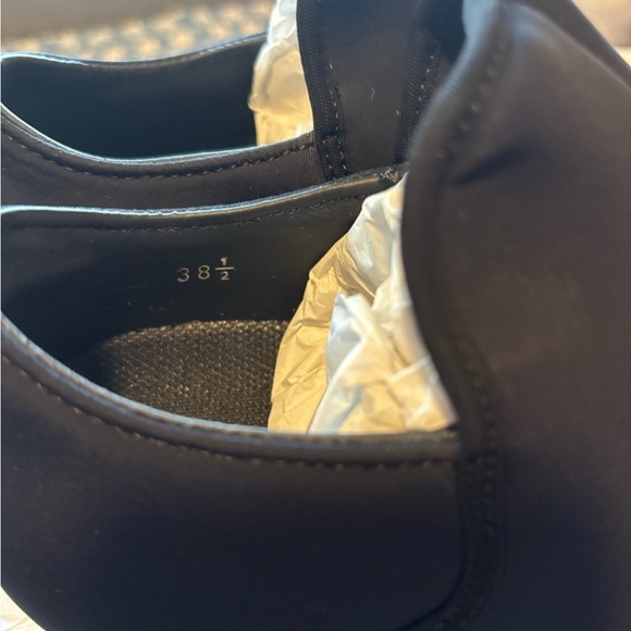 🎁 NIB iRi NYC Wes-I Low Top Sneakers – Black – Size 38.5 (8.5) 👟🖤 - Picture 6 of 9